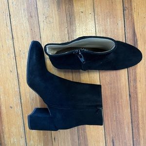 Suade, Black boots, Made in Italy.